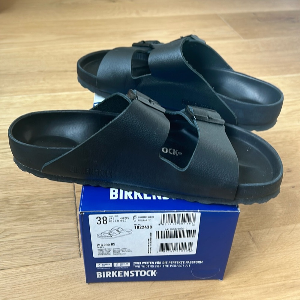 Birkenstock Arizona black leather sandals, size 38 very good condition